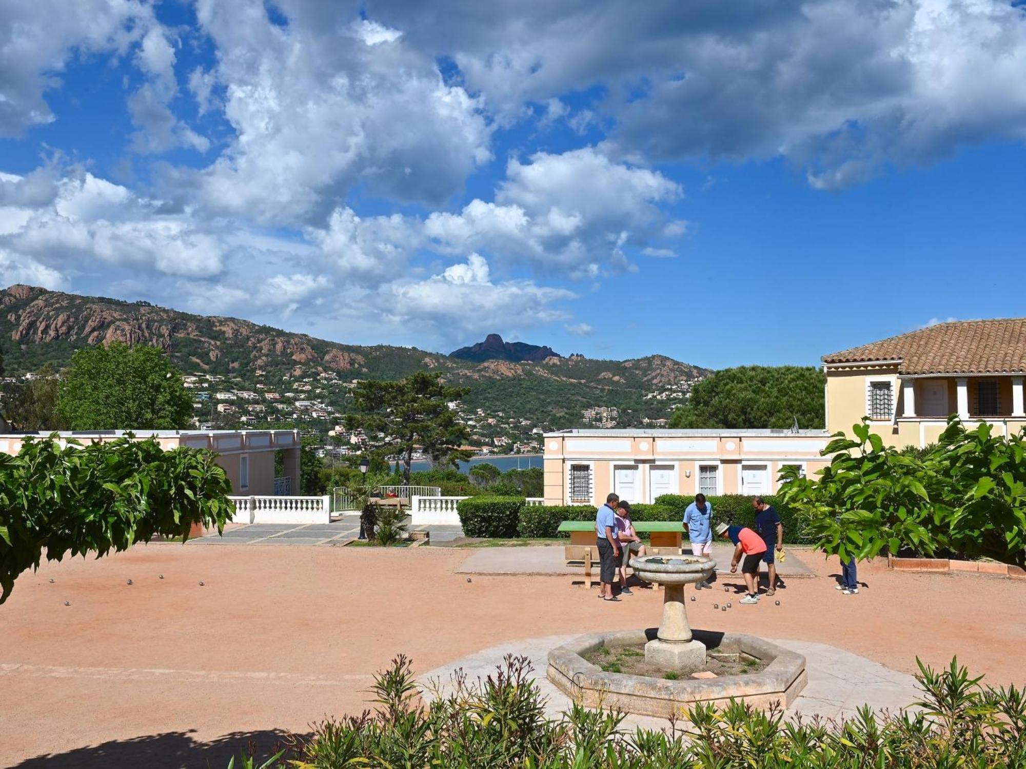 Apartment Village Cap Esterel - Le Village-14 By Interhome Saint-Raphael  Bagian luar foto