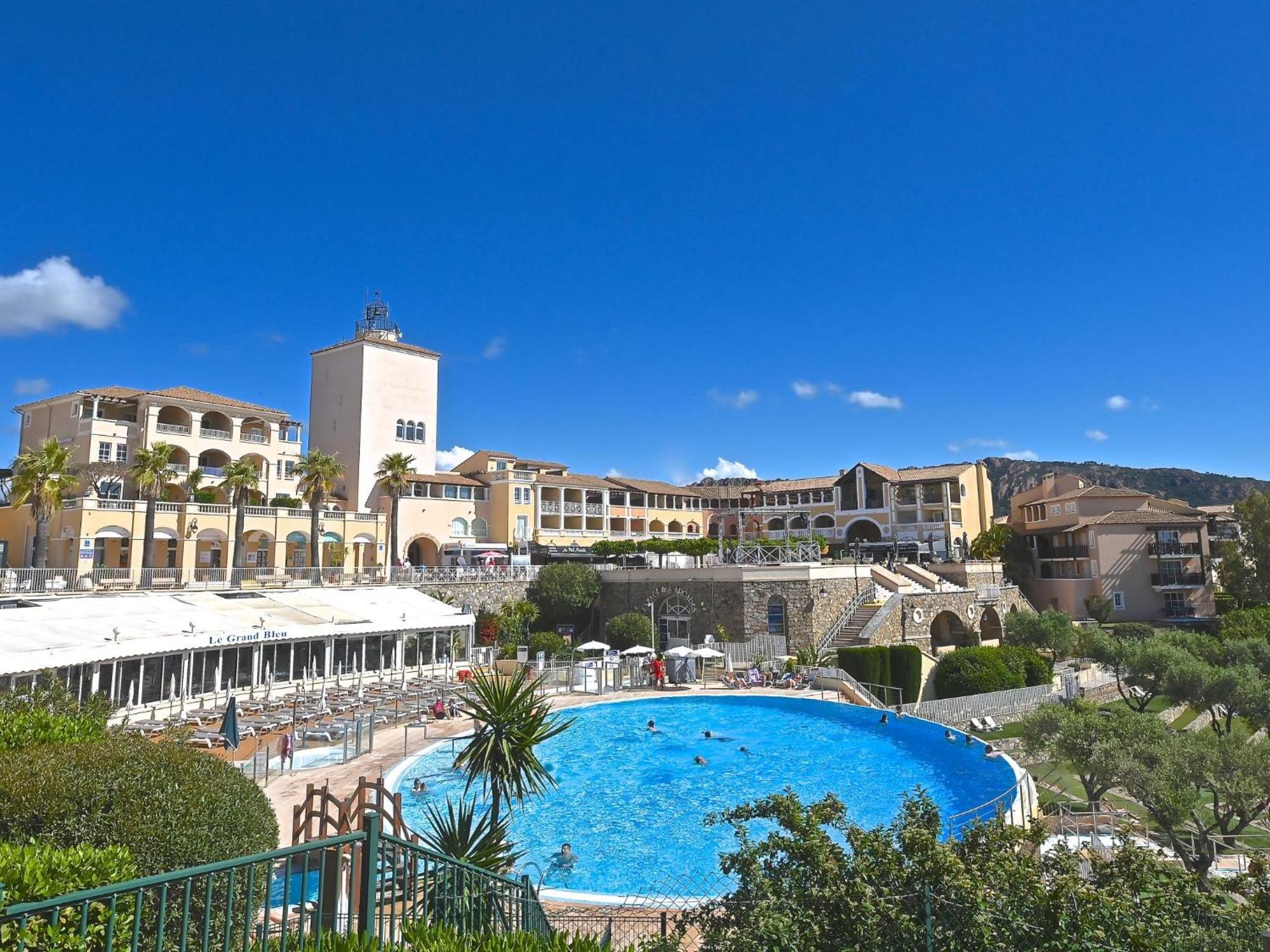 Apartment Village Cap Esterel - Le Village-14 By Interhome Saint-Raphael  Bagian luar foto